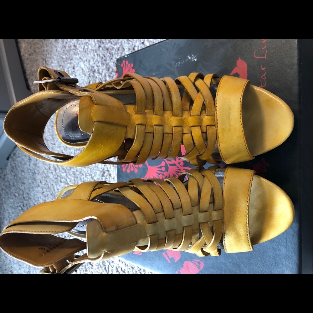 Star Ling Platform Sandals in mustard color